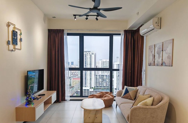 [Early Bird Deal 2024] Modern Design Cozy Suite 2 bedrooms 6pax