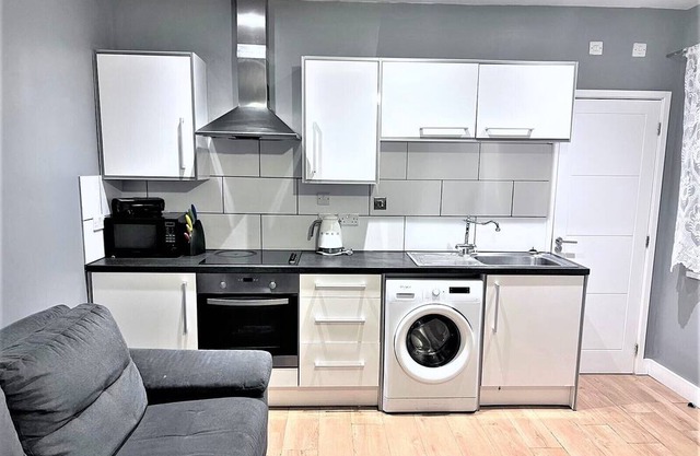 Remarkable 1-Bed Apartment in High Wycombe