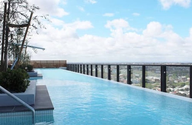 Luxurious Flemington with Stunning Racecourse View