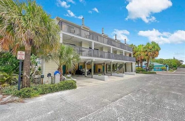 2 Bedroom 728234 by Houzlet