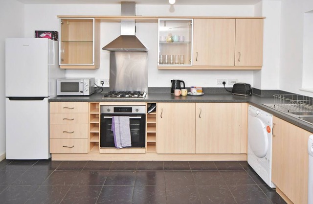 Tansey House: A Serene Residential Haven Near the Heart of the City!