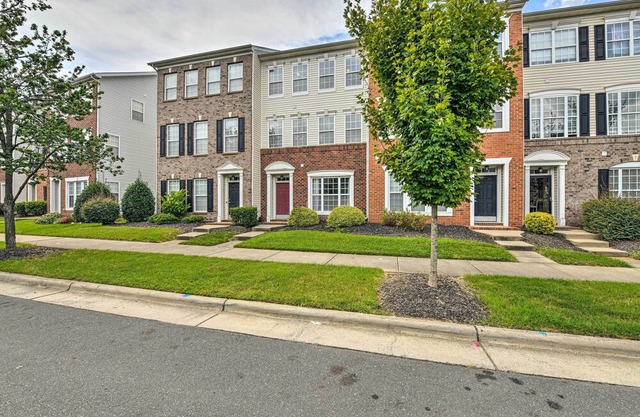 House Near Carowinds & Uptown!