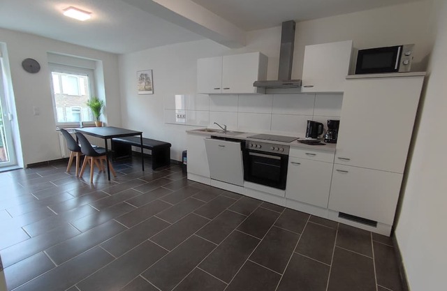 Monter24 - Residential - Central - Business 4 Pers
