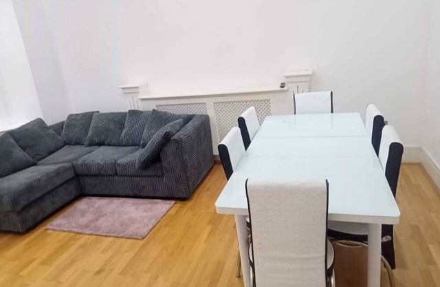 Charming 2-Bed Apartment in Wolverhampton