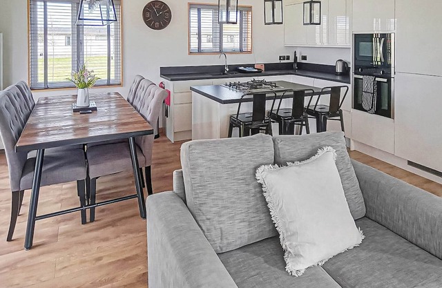 3 bedroom accommodation in Newbury