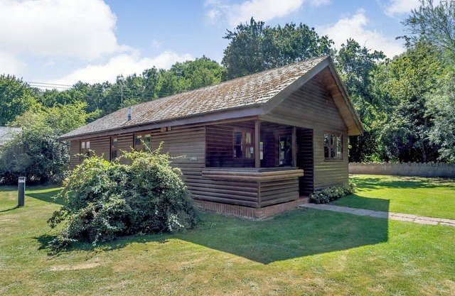 Luxury lodge with one king-size double and one twin.