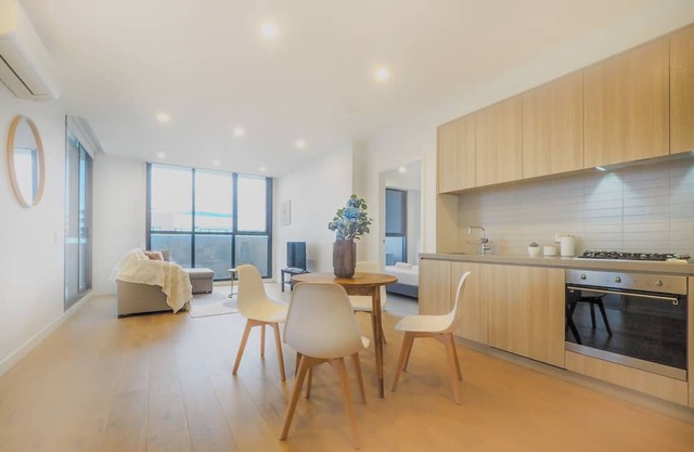 Heart of clayton 2BR2BA near Monash Uni Parking