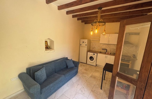 Charming Cyprus Getaway in Páfos - Garden View Holiday House