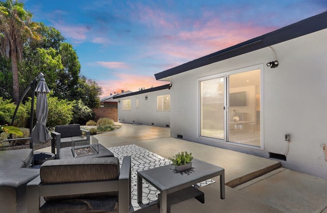 Spacious 5-bedroom Newly Remolded Home with Stylish Designs