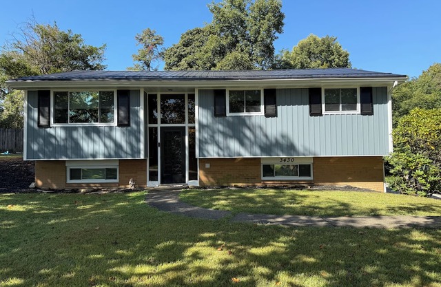 Welcome to Finley-Villa! A cozy 3-bedroom, 3 full bath house in Finleyville