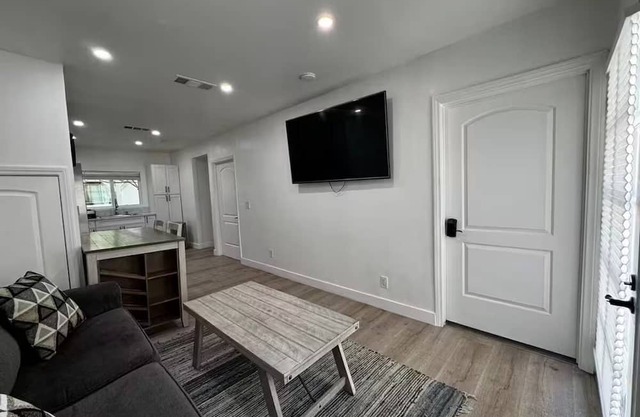 Fabulous 2-bedroom house in Los Angeles