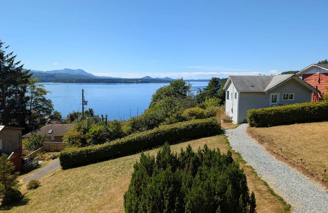 The Founder's Vista Suite, Spacious, Panoramic Ocean Views