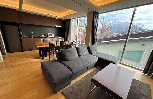 106 m²Suitewith2Bedroomsand1Tatamiroom| 7minsWalkingtoHirafugondola|Youteiview