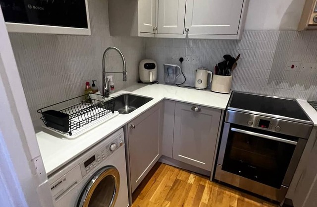 2-bedroom ground floor condo in Central London, Marylebone, suitable for pets