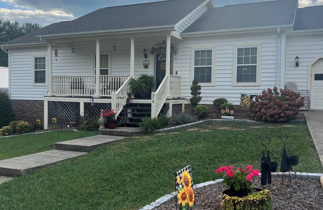 Charming 1-bedroom house in quaint downtown Jonesborough