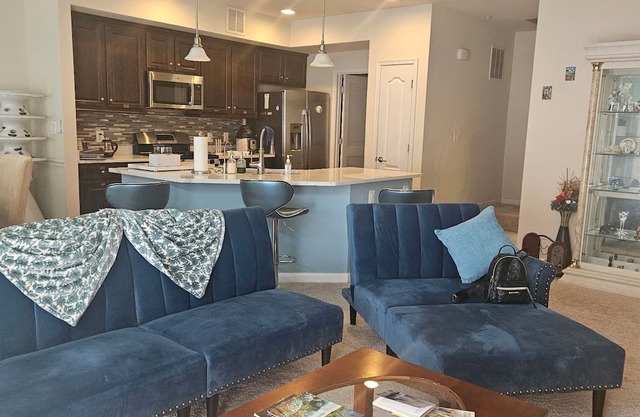 Cozy and Large 3-bedroom Townhome in delightful Dale City