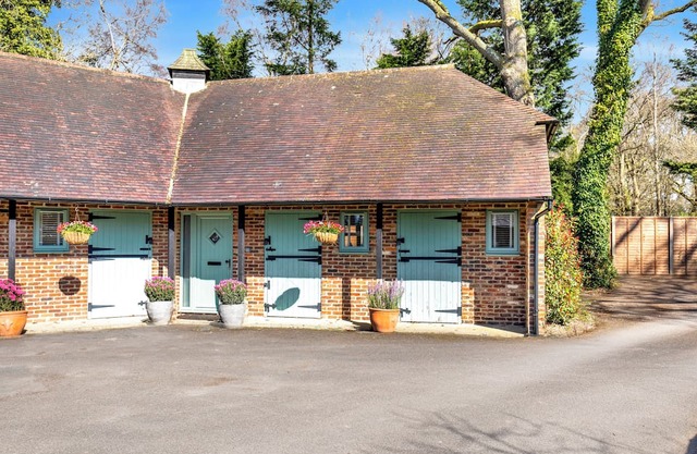Countryside Retreat on Surrey/Hampshire Border