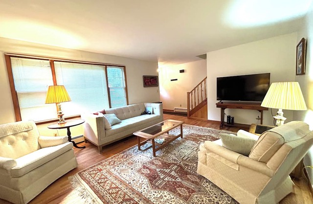 Tranquil 4-bedroom home, 2 miles from West Point, loaded with amenities