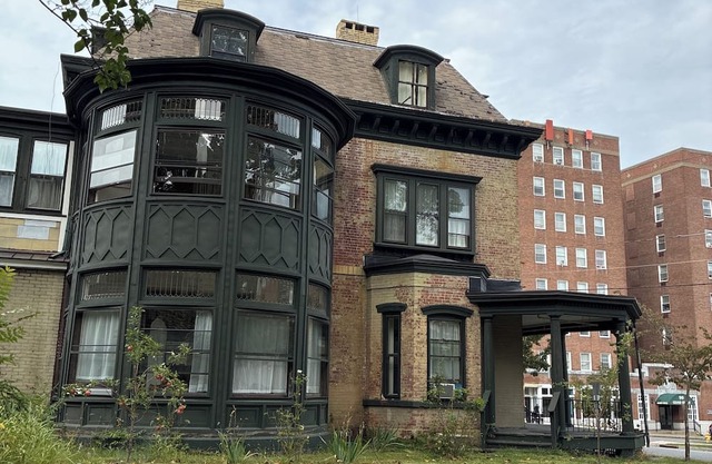 Tiffany Suite in Historic Newburgh, NY