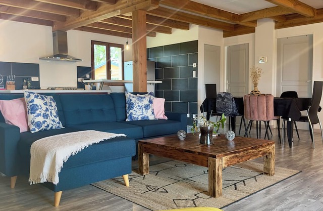Chalet de Russac - 6 personnes - Jardin clôturé avec terrasse aménagée