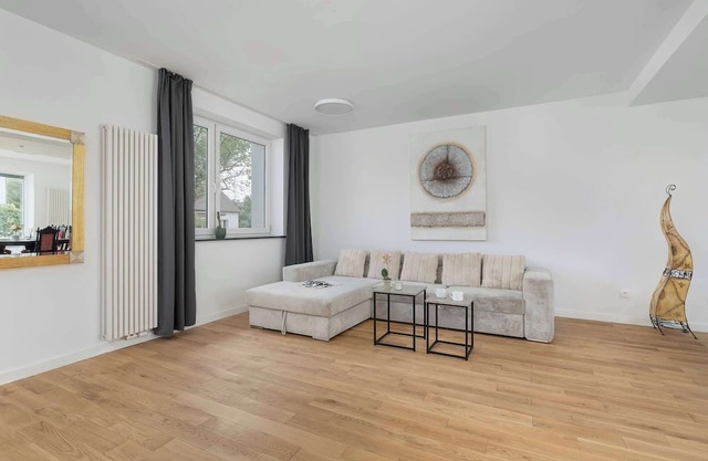 Siarczana 10 Cracow | Charming 3-Bedroom House | Cozy Terrace