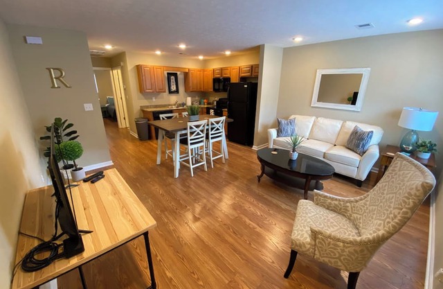 Cute comfortable, Pet, friendly,1-bedroom apartment in lovely Elizabethtown AC
