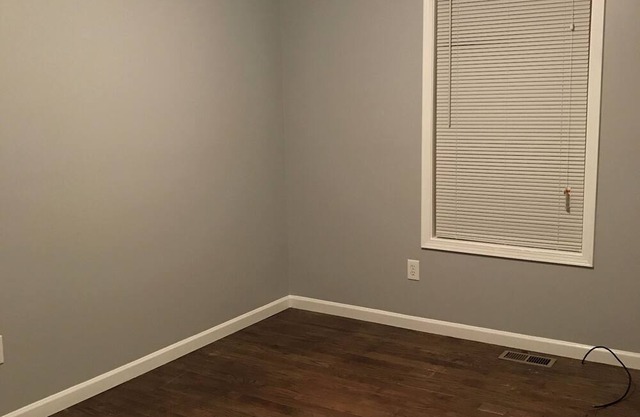 Spacious 4-bedroom house in cool Doraville with AC
