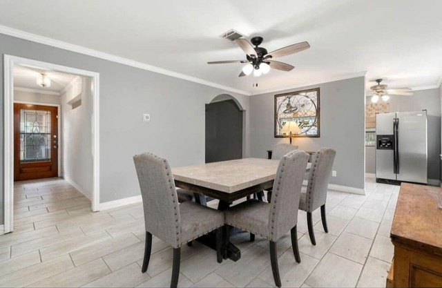 Room in house close to Hobby airport Houston
