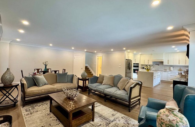 Luxury 4BR Retreat with Pool, Piano, Spa & Games