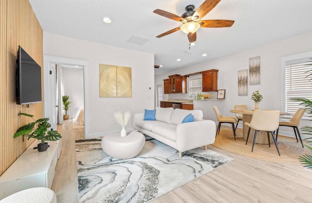 Barefoot Bungalow – For 4