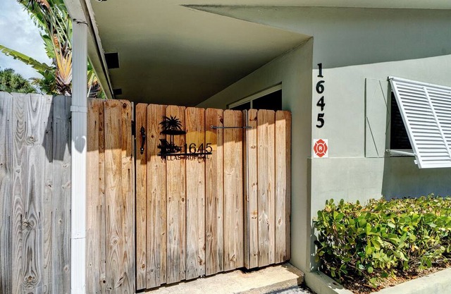 Unit 4 - Cozy apartment in Fort Lauderdale