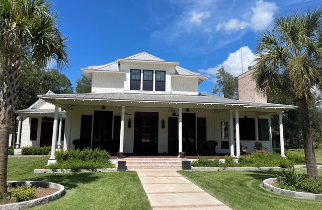 Luxury 3 bedroom house-25 mins from Austin-Bergstrom International Airport
