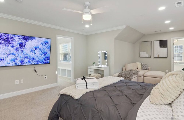 Spacious 5-bedroom house with fitness room and AC in pleasant Silver Spring