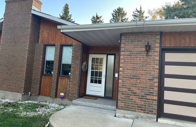 Beautiful spacious cozy private basement suite