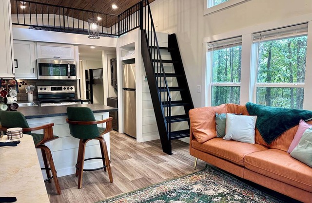 Tiny House just minutes from the HEART of MENTONE