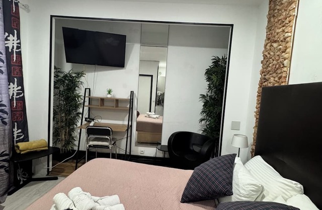 Amazing Apartment in Ópera