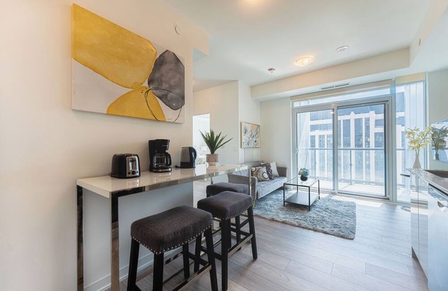 Brand-New Cozy & Stylish One Bathroom Suite Near Canada Wonderland