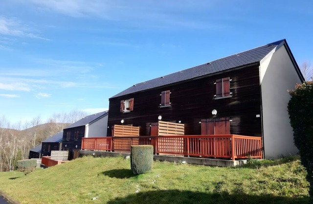 Holiday Home 'Duplex Near Lake La Raviège' with Private Terrace and Private Garden