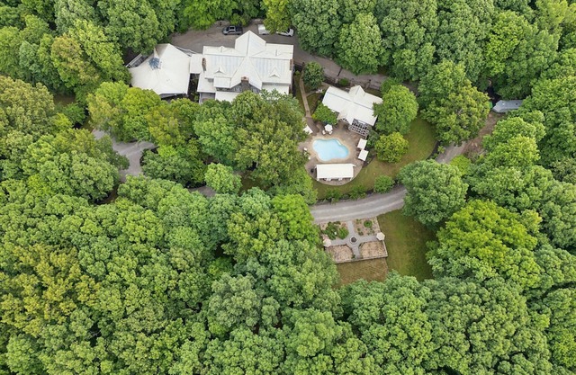 Gated Estate w/ Pool, Spa, Game Room & Gym + Near Golf Club | La Pearla Ranch