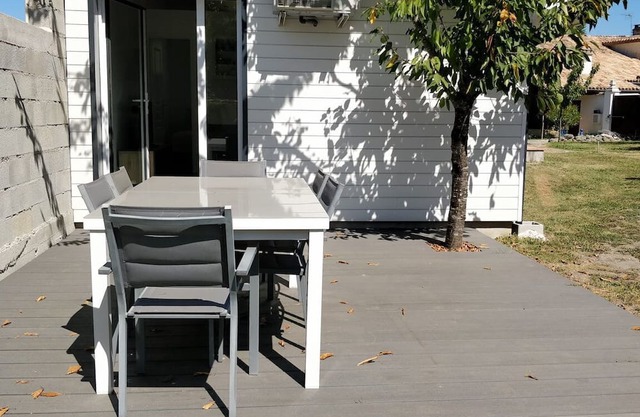 Studio "À La Source De Croignon" with Private Terrace, Wi-Fi and Air Conditioning