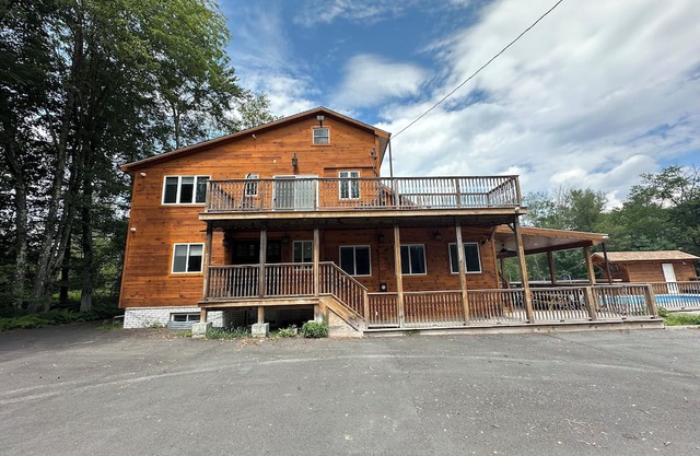 Hurleyville Spacious Getaway