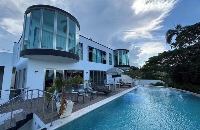 VILLA LUNA🌛