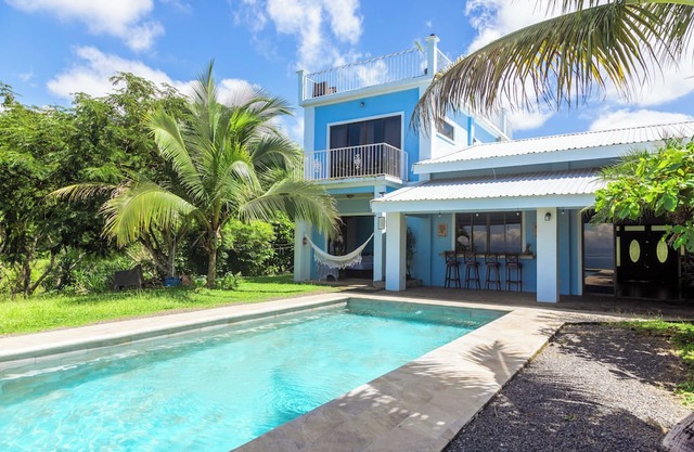 Perfect getaway from the airport to the Pacific coast and Guanacaste region.
