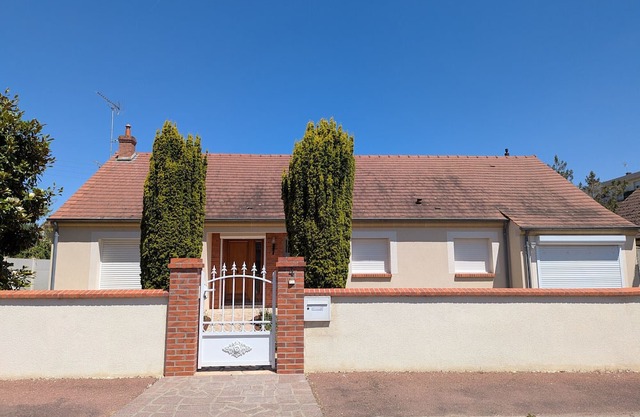 Cozy cottage in Villemandeur with garden near Montargis