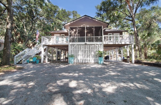 Sea Island Cotton Cottage ~ Spacious Family Retreat