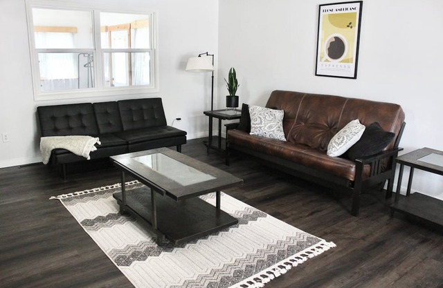 Spacious Home Close to FLW