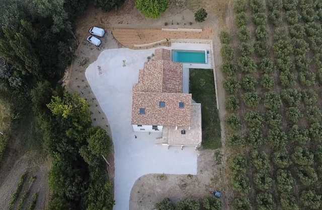 Villa du Ruisseau with swimming pool