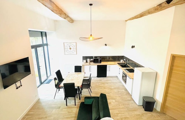 Charming renovated barn near Futuroscope
