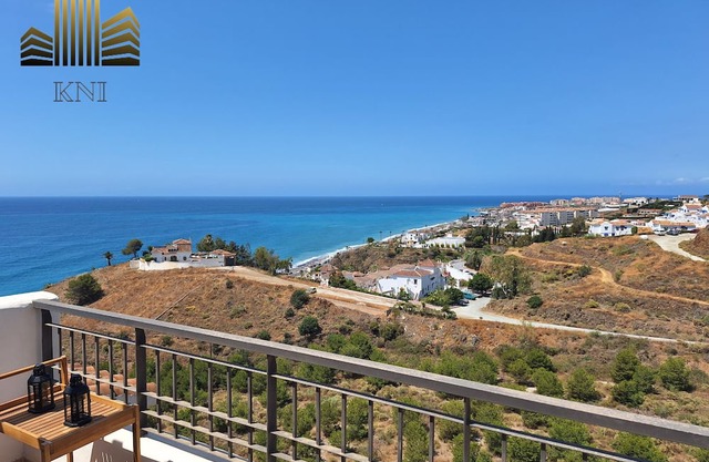 Exclusive Penthouse | Privacy and Sea View in Vistamar – KNI Torrox