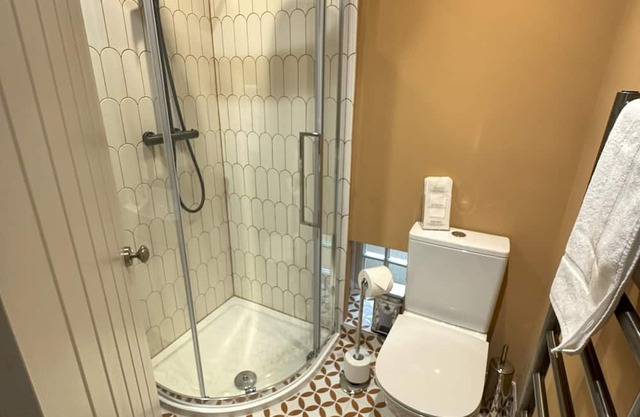 Welcoming 1 bedroom cottage with WiFi in charming Broadway